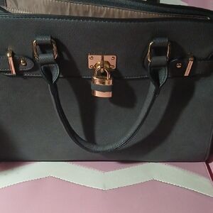 Elegant Hunter Green Satchel with Gold Accents